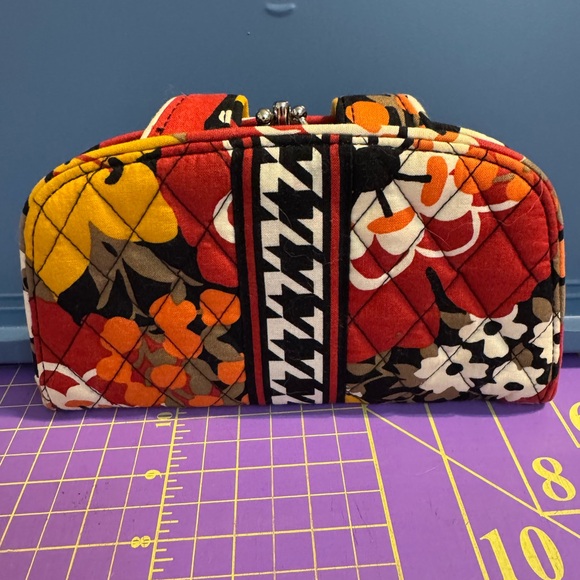 Vera Bradley Bittersweet Pattern Double Kiss Wallet Quilted Design - Picture 2 of 5